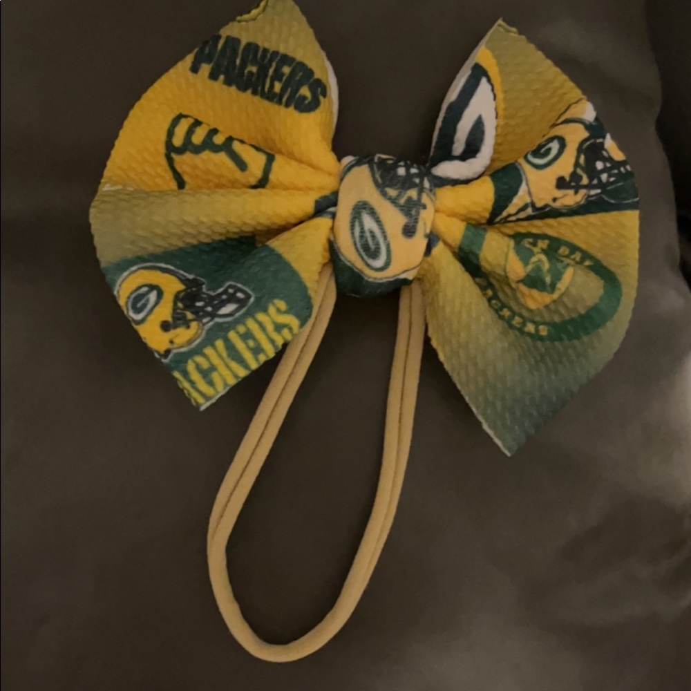 Baby packers bow